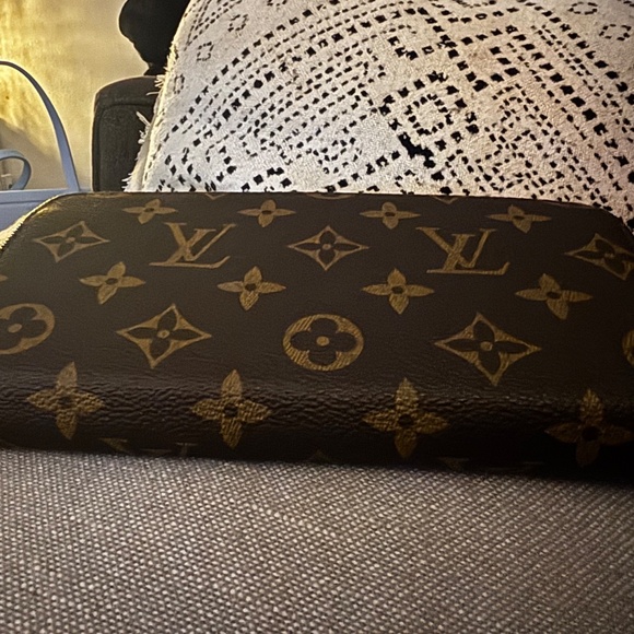 Louis Vuitton Louis Vuitton Zippy Monogram Canvas Wallet - Picture 7 of 10